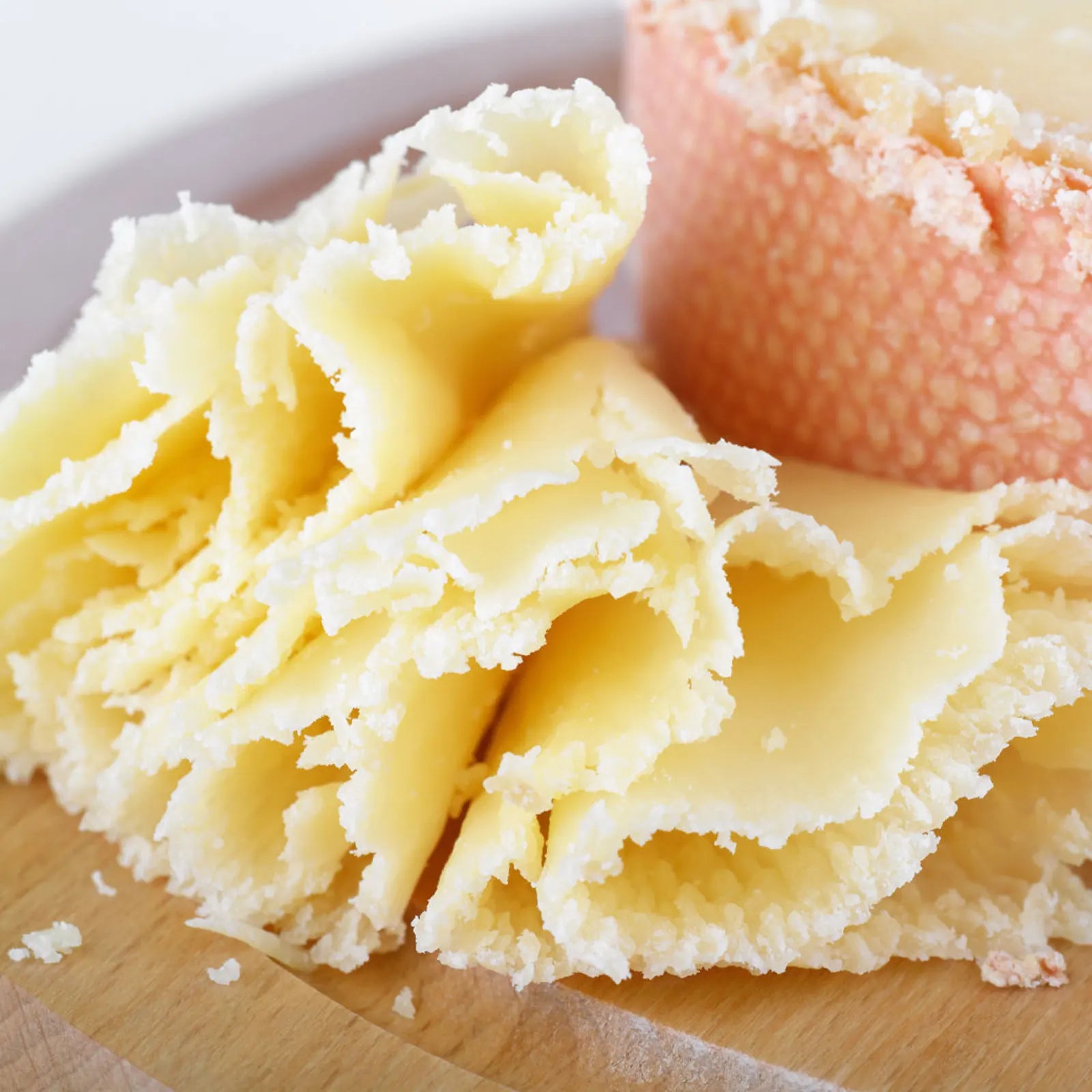 Stainless Steel Cheese Curler and Shaver - Handheld Grater for Cheese, Butter, and Chocolate in the Kitchen